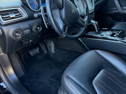 Used 2019 Maserati Ghibli S Q4 image 11