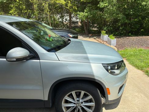 Used 2015 Volkswagen Tiguan SE AWD/4WD image 6