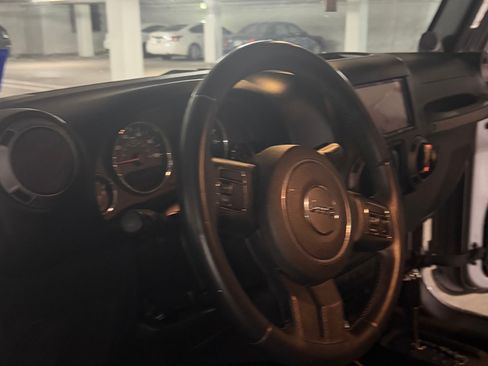 Used 2013 Jeep Wrangler Sport AWD/4WD image 21
