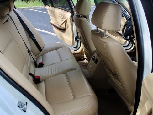 Used 2007 BMW 335xi 335xi Sedan 4D image 15