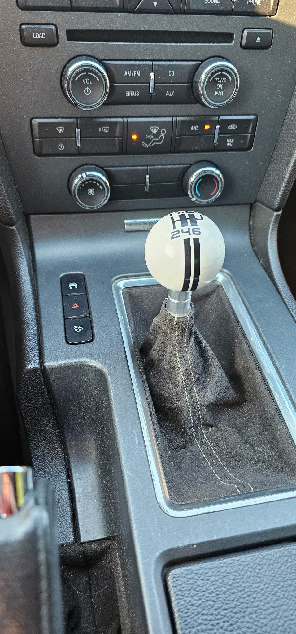Used 2010 Ford Mustang Shelby GT500 RWD image 11