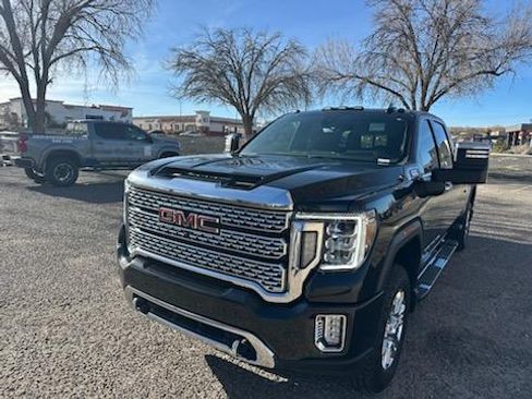 Used 2021 GMC Sierra 3500 Denali w/ Denali Ultimate Package image 2