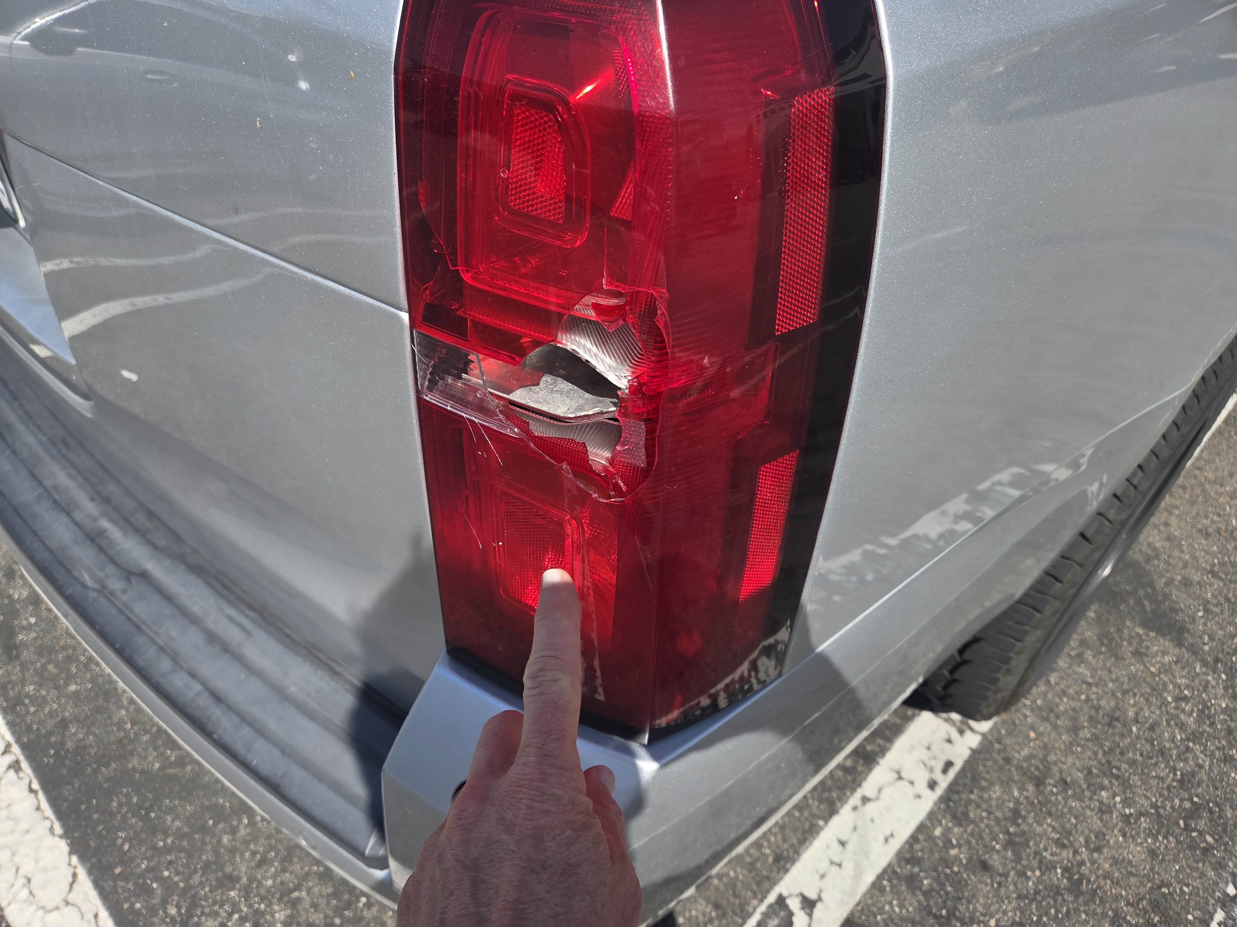 Used 2019 Chevrolet Suburban LT AWD/4WD image 8
