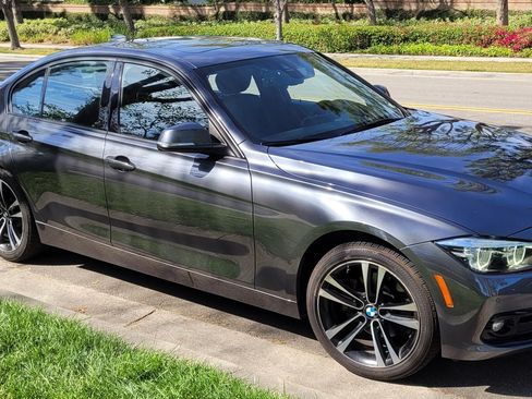 Used 2018 BMW 330i 330i Sedan 4D w/ Premium Package image 5
