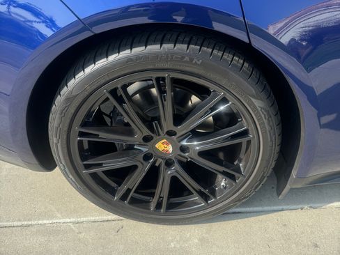 Used 2020 Porsche Panamera 4 image 12