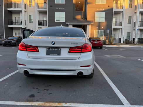 Used 2019 BMW 530i w/ Convenience Package image 9