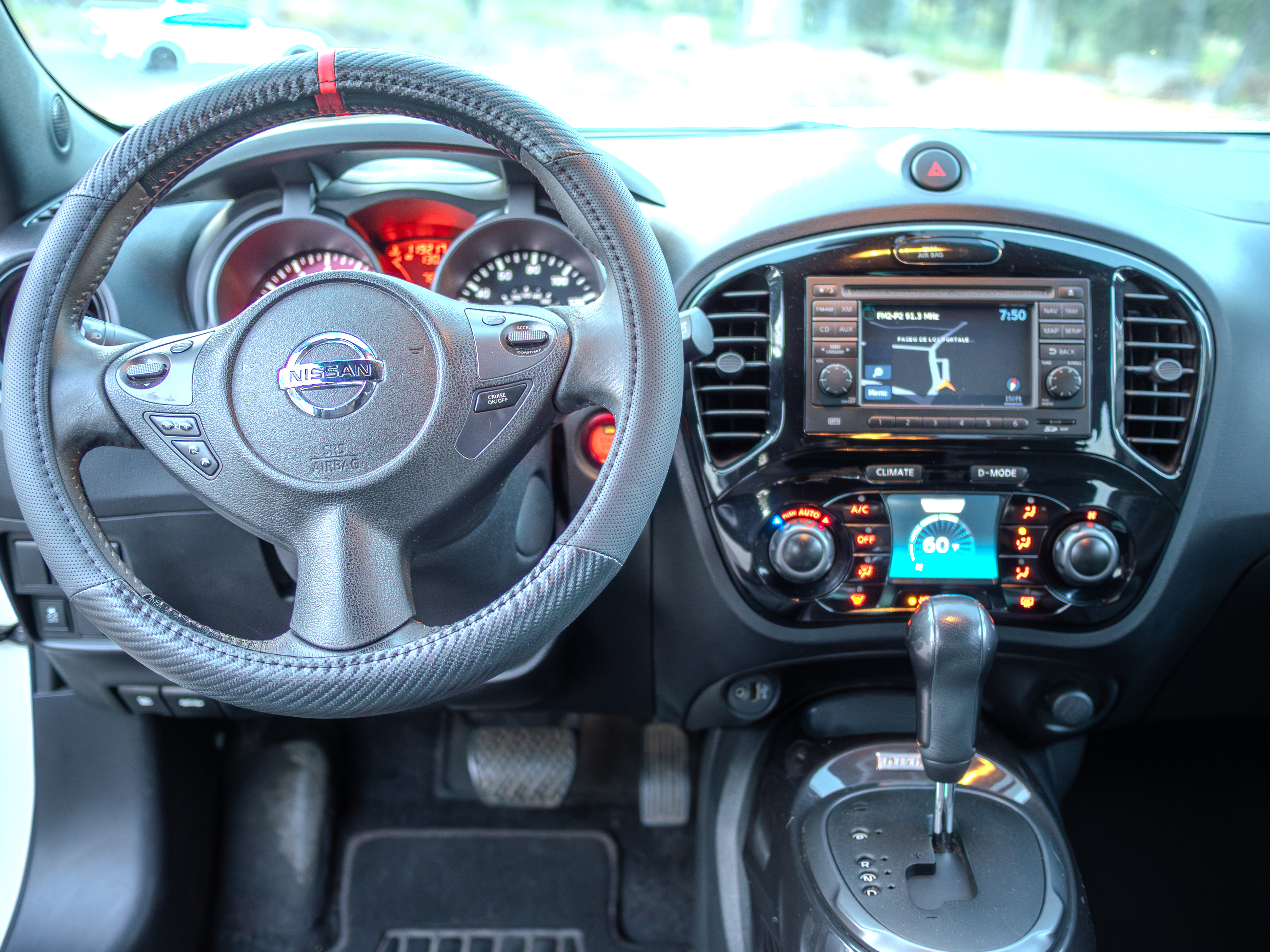 Used 2013 Nissan Juke NISMO AWD/4WD image 9