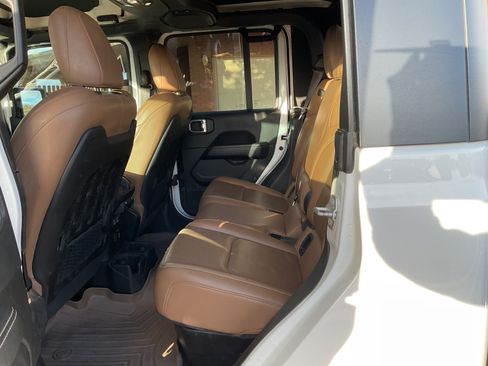 Used 2021 Jeep Gladiator Rubicon image 13