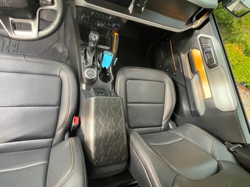 Used 2022 Ford Bronco Badlands AWD/4WD image 14
