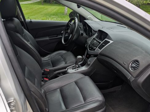 Used 2014 Chevrolet Cruze LTZ w/ RS Package FWD image 9