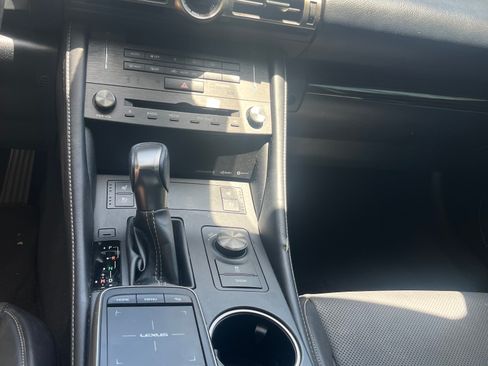 Used 2019 Lexus RC 350 RWD image 4