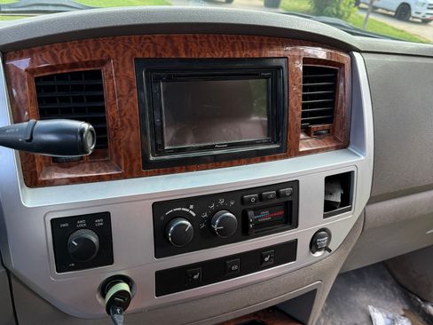 Used 2007 Dodge Ram 2500 Truck Laramie w/ Protection Group AWD/4WD image 14