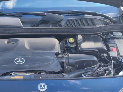 Used 2019 Mercedes-Benz GLA 250 4MATIC image 4