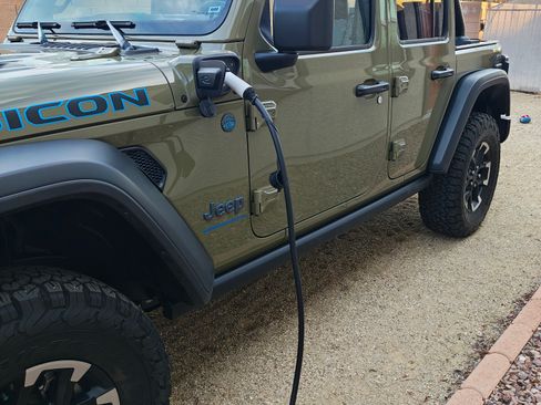 Used 2025 Jeep Wrangler Unlimited Rubicon 4xe w/ Safety Group image 14