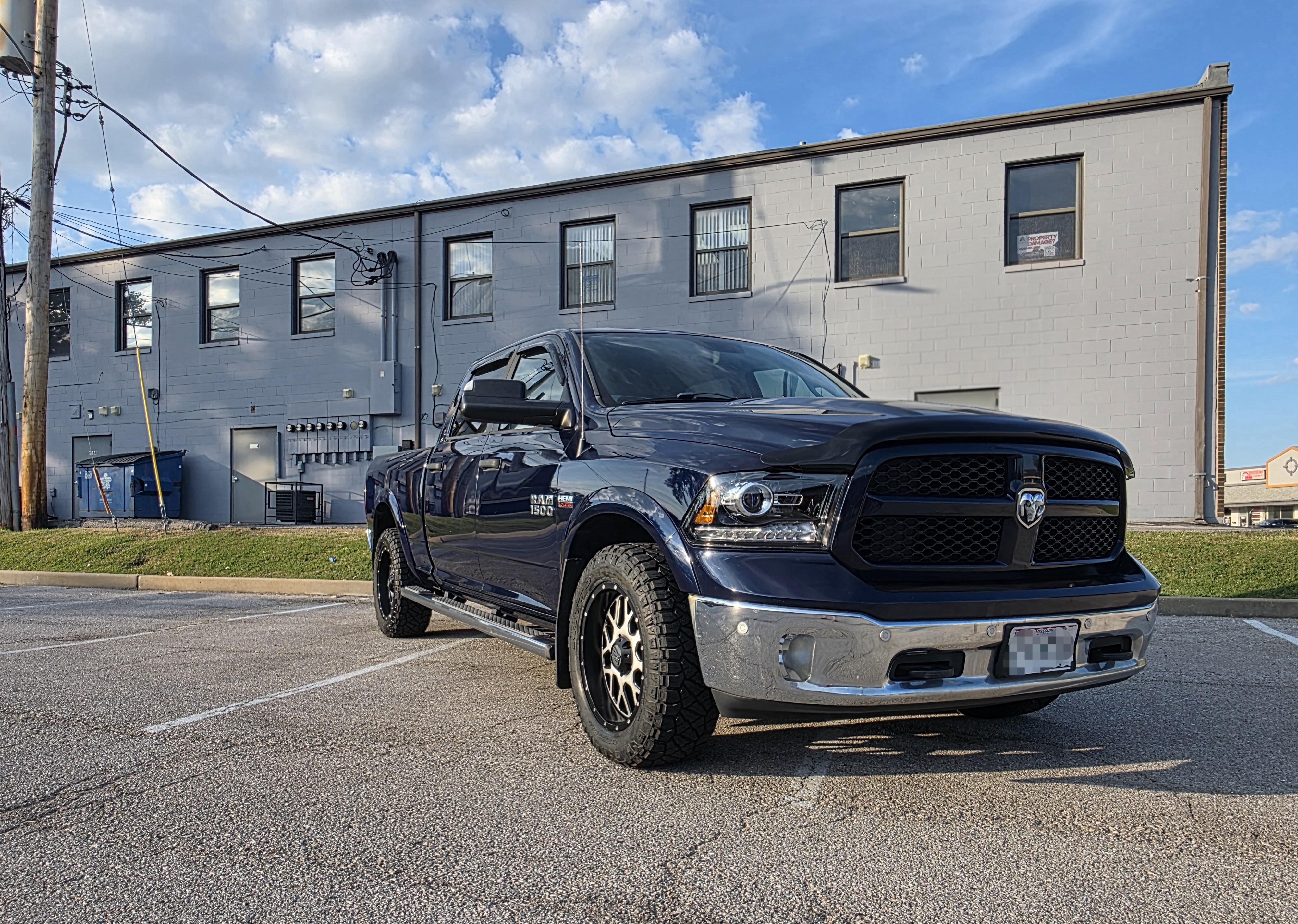 Used 2015 RAM 1500 Outdoorsman AWD/4WD image 4