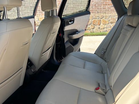 Used 2018 Honda Clarity Touring image 5