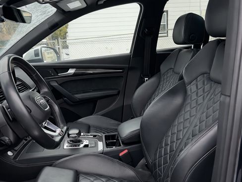 Used 2018 Audi SQ5 Premium Plus w/ S Sport Package image 12