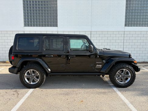 Used 2023 Jeep Wrangler Unlimited Sahara w/ Cold Weather Group AWD/4WD image 1