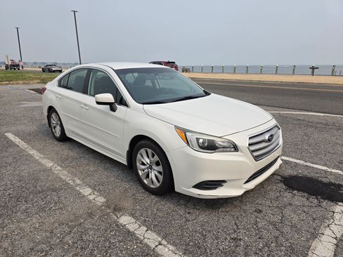 Used 2015 Subaru Legacy 2.5i Premium AWD/4WD image 1