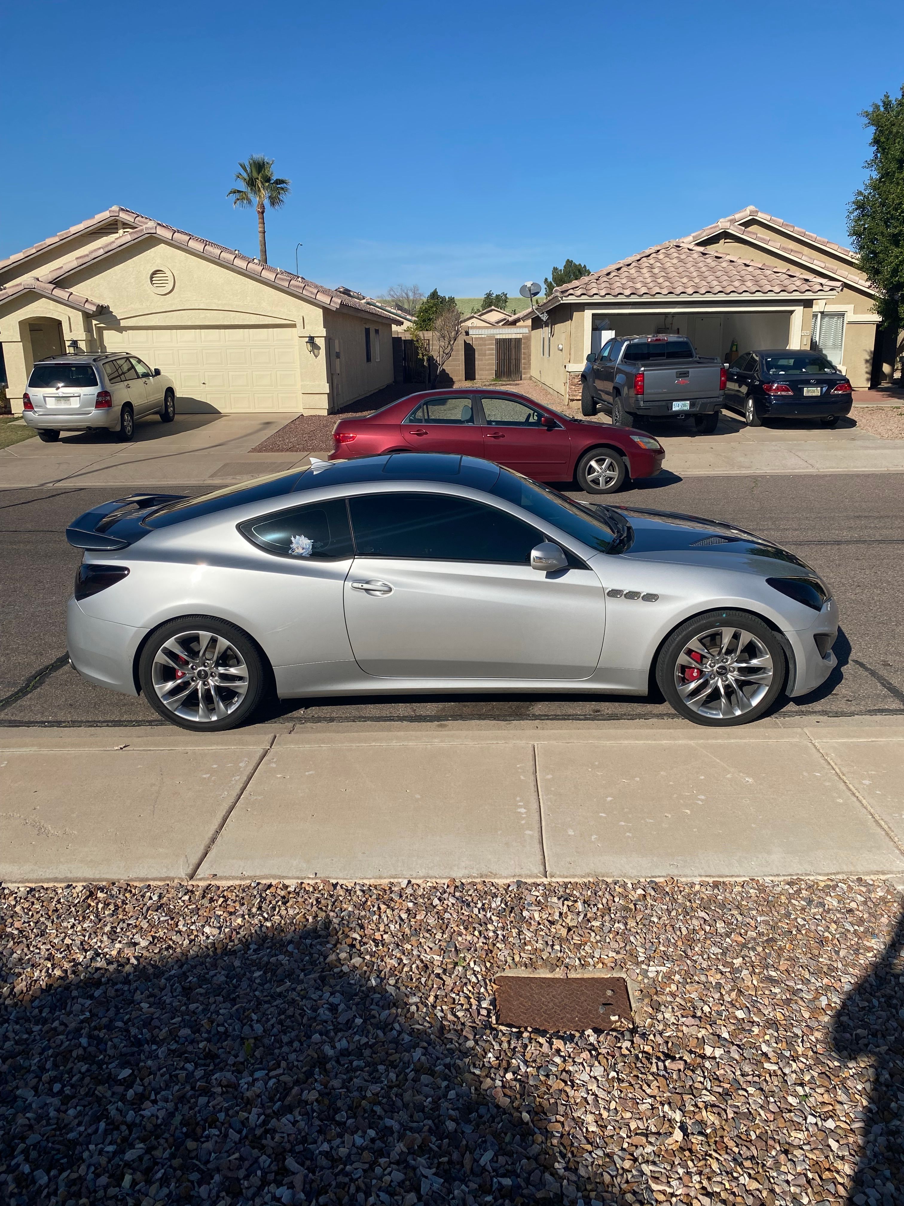 Used 2014 Hyundai Genesis 3.8 RWD image 5