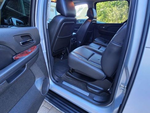 Used 2013 Cadillac Escalade EXT Luxury image 6