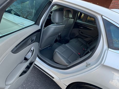 Used 2017 Chevrolet Impala Premier w/ Enhanced Convenience Package image 13