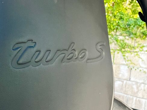 Used 2023 Porsche Cayenne Turbo S image 15