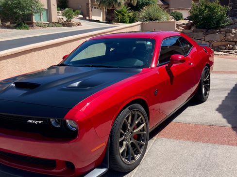 Used 2015 Dodge Challenger SRT Hellcat RWD image 1