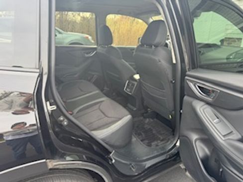 Used 2020 Subaru Forester Premium image 6