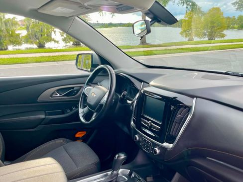 Used 2019 Chevrolet Traverse LT FWD image 14