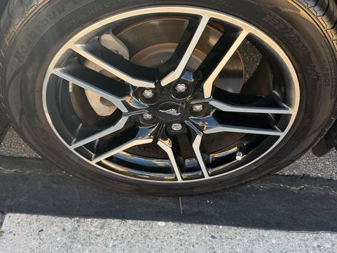 Used 2022 Ford Mustang Premium image 33