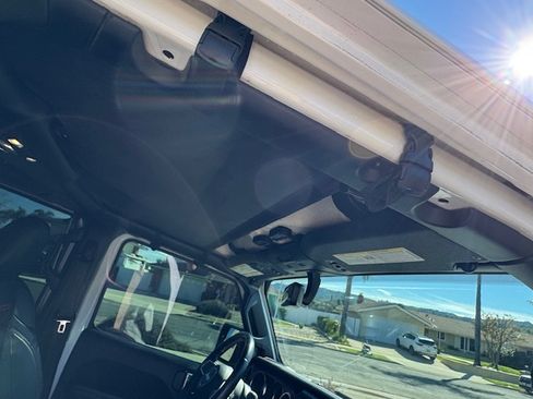 Used 2019 Jeep Wrangler Unlimited Rubicon image 23