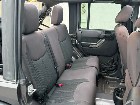 Used 2016 Jeep Wrangler Unlimited Sport AWD/4WD image 18