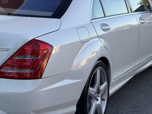 Used 2011 Mercedes-Benz S 550 image 4