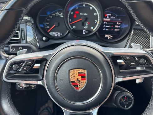 Used 2020 Porsche Macan Turbo image 14