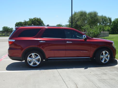 Used 2013 Dodge Durango Citadel w/ Technology Group RWD image 8