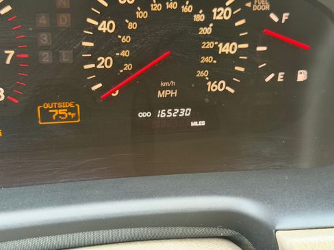 Used 2002 Lexus LS 430 RWD image 10