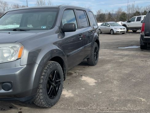 Used 2011 Honda Pilot LX image 1