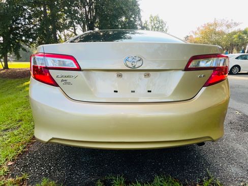 Used 2012 Toyota Camry LE FWD image 10