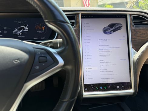 Used 2016 Tesla Model S 90D image 14