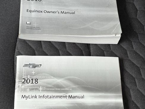 Used 2018 Chevrolet Equinox LT image 32