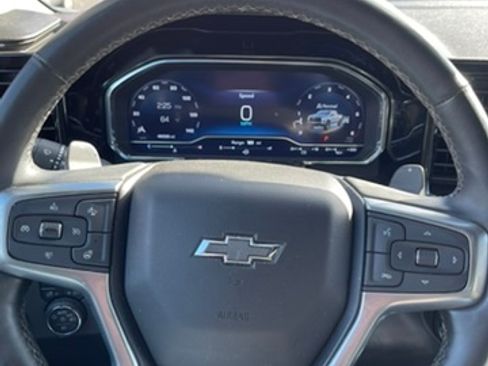 Used 2023 Chevrolet Silverado 1500 LT Trail Boss w/ Convenience Package II image 11