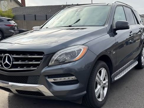 Used 2012 Mercedes-Benz ML 350 ML 350 4MATIC Sport Utility 4D image 1