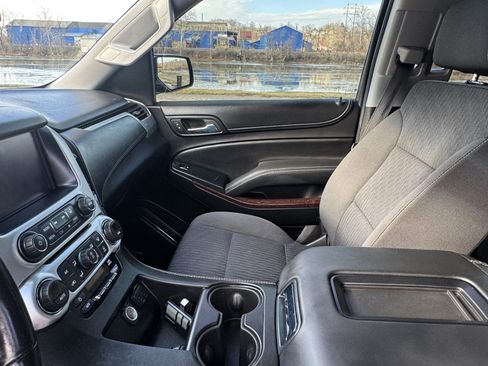 Used 2017 GMC Yukon XL SLE w/ SLE Value Package image 14