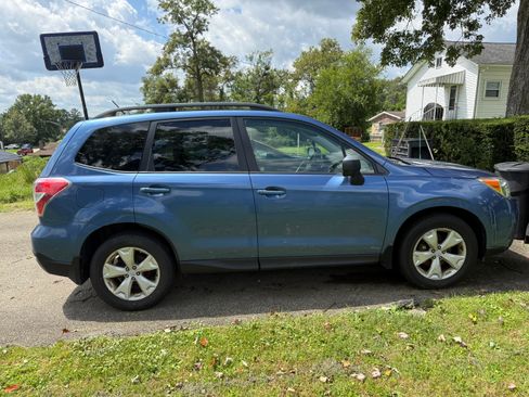 Used 2015 Subaru Forester 2.5i Premium w/ All-Weather Package AWD/4WD image 1