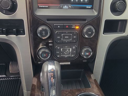 Used 2014 Ford F150 Platinum image 10