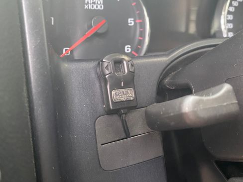 Used 2015 GMC Sierra 2500 Denali w/ Suspension Package, Off-Road image 20