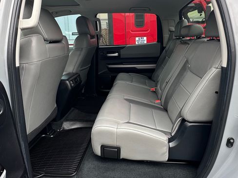 Used 2019 Toyota Tundra Limited w/ Limited Premium Package RWD image 6