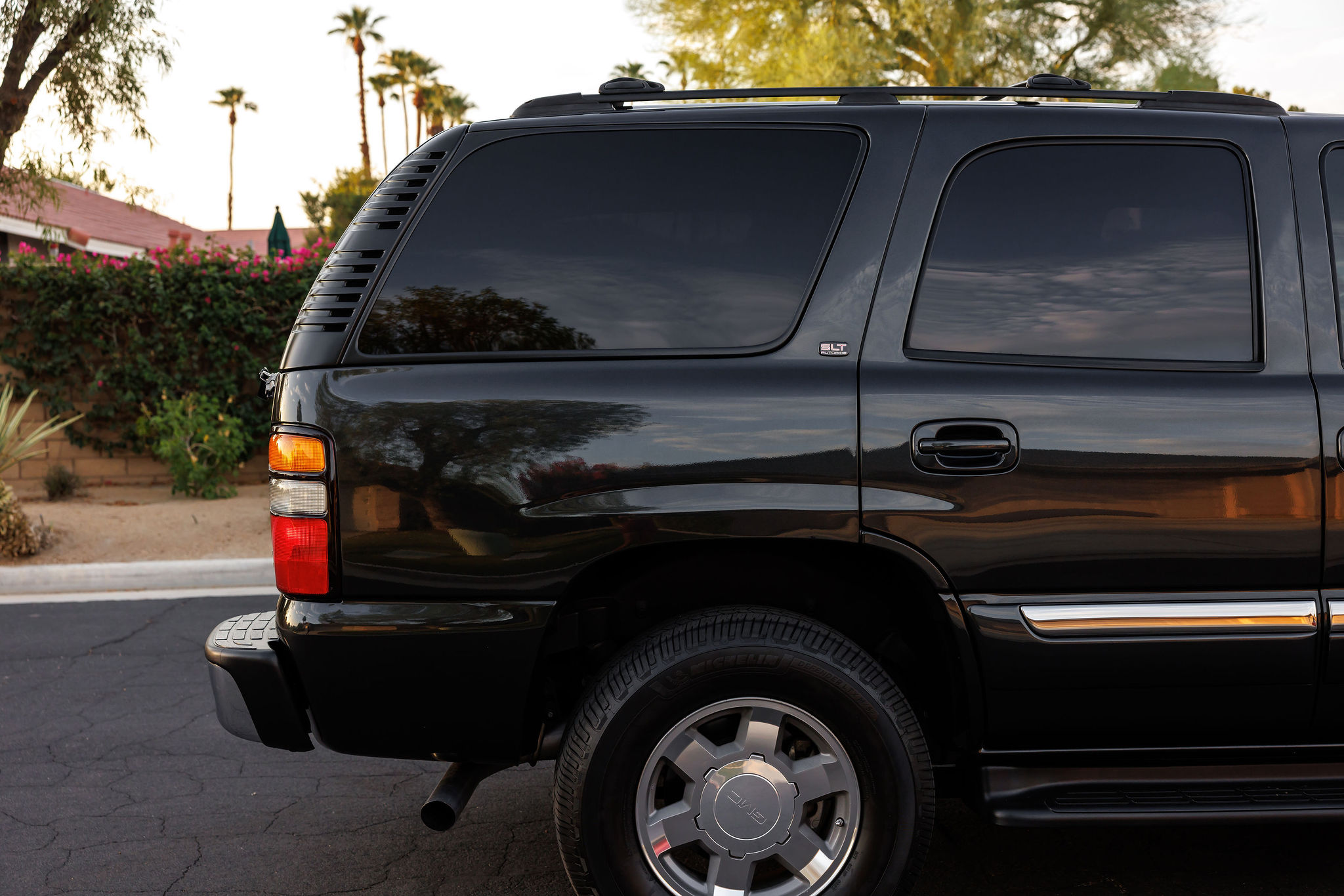 Used 2005 GMC Yukon SLT w/ SLT Preferred Equipment Group RWD image 16