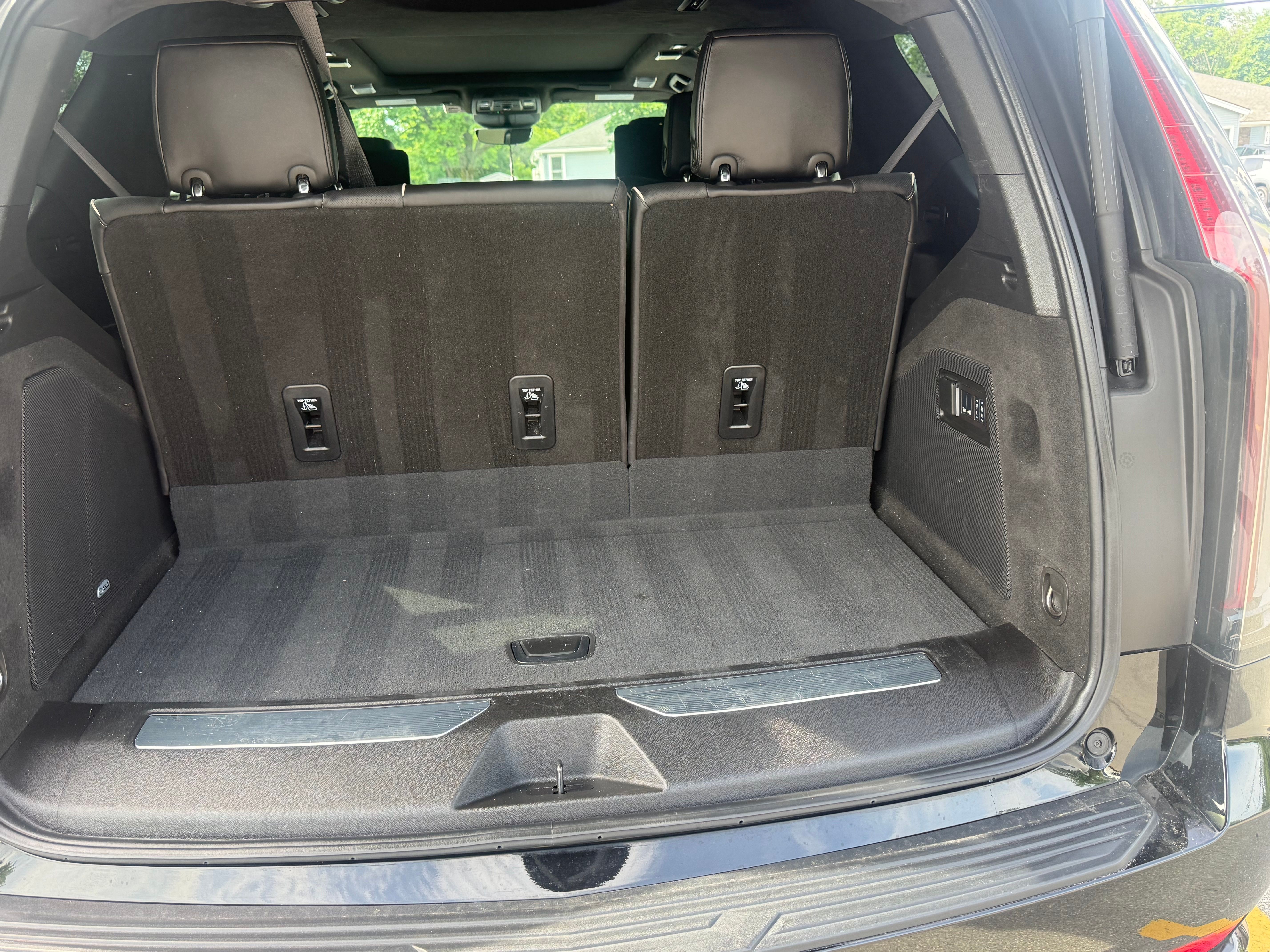 Used 2024 Cadillac Escalade Sport Platinum w/ Heavy-Duty Trailer Package AWD/4WD image 8